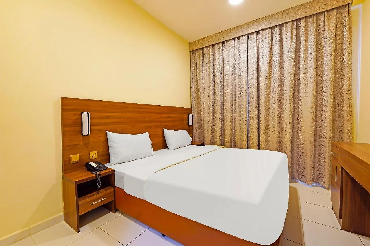 Oyo 925 Emirates Hotel location